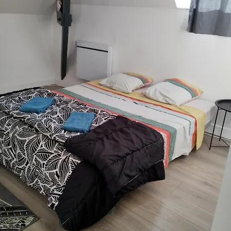 Proche Sortie A10 ホームステイ